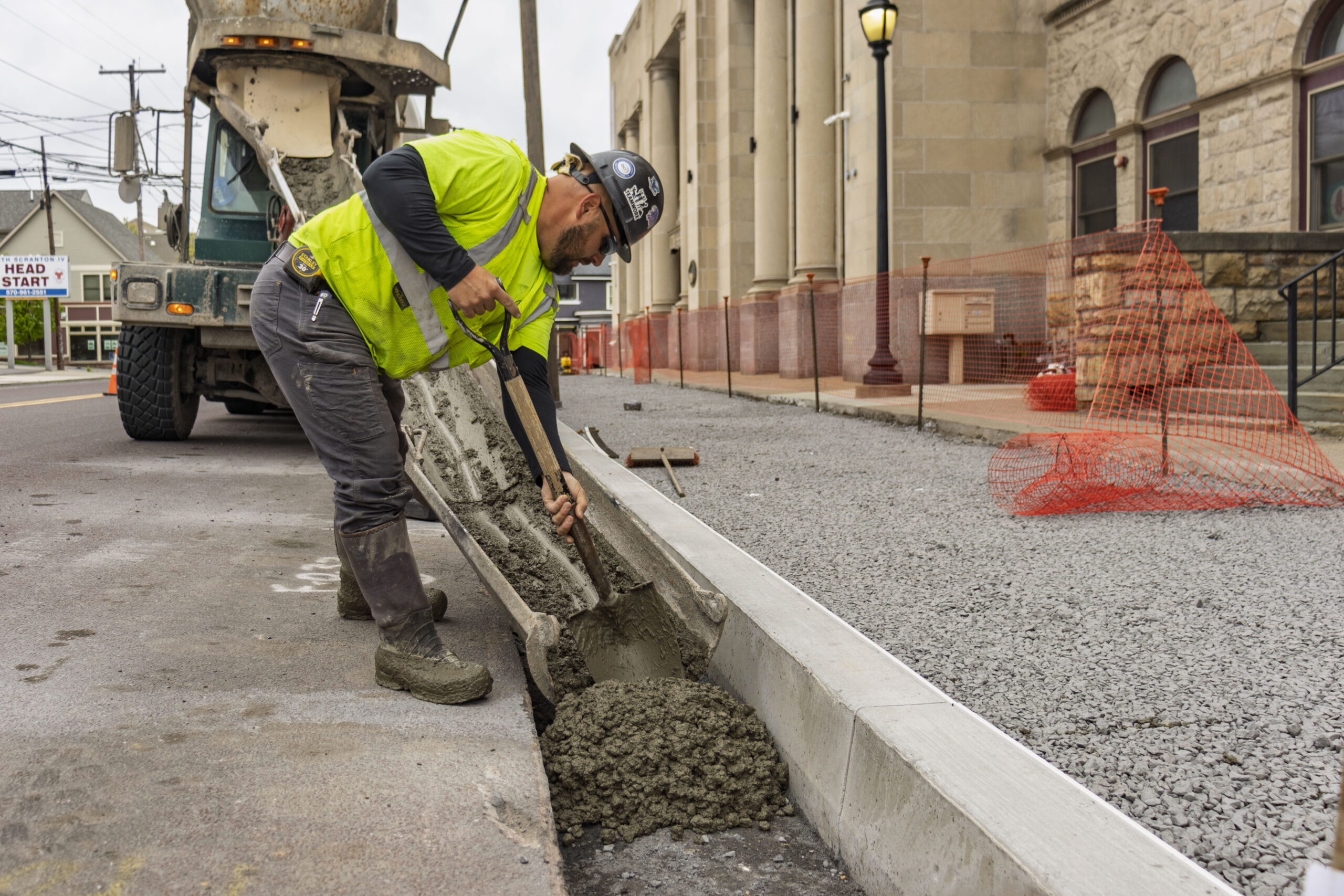 streetscape Avenue wall repair slide 1